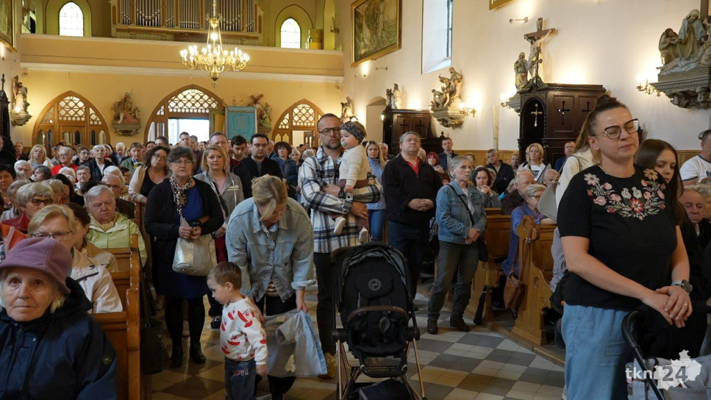 Uroczysta Droga Krzyżowa w kolegiacie św. Mikołaja w Końskich [wideo, zdjęcia]
