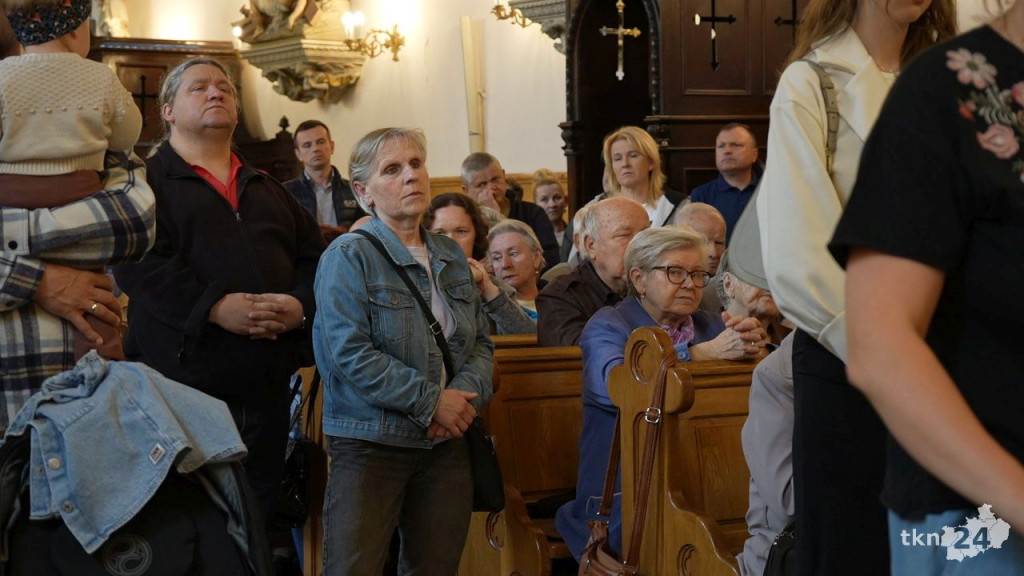 Uroczysta Droga Krzyżowa w kolegiacie św. Mikołaja w Końskich [wideo, zdjęcia]