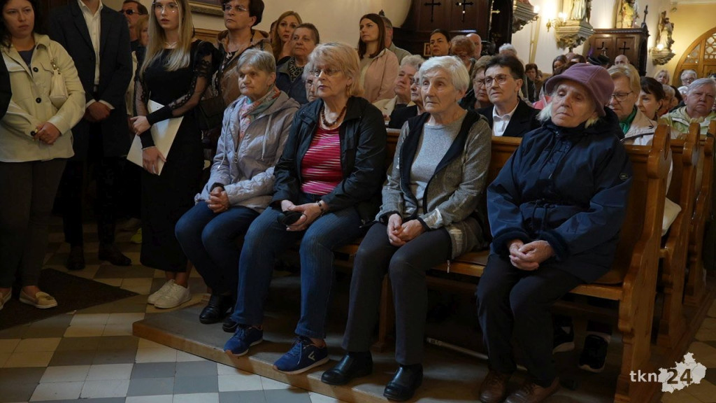 Uroczysta Droga Krzyżowa w kolegiacie św. Mikołaja w Końskich [wideo, zdjęcia]