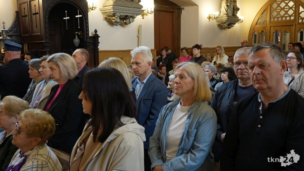 Uroczysta Droga Krzyżowa w kolegiacie św. Mikołaja w Końskich [wideo, zdjęcia]