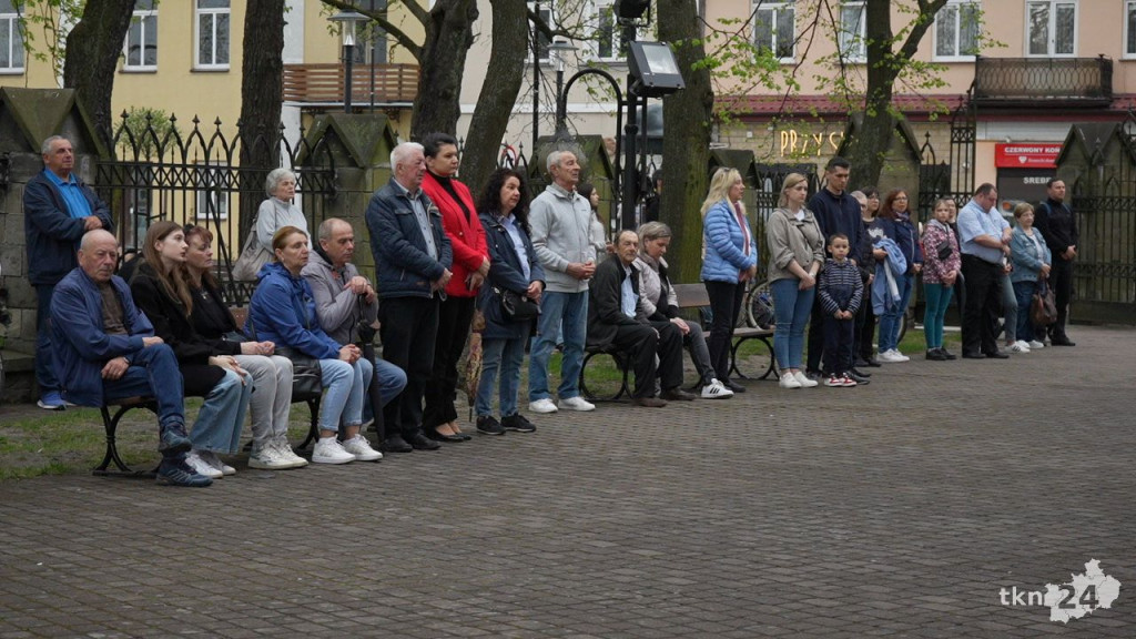 Uroczysta Droga Krzyżowa w kolegiacie św. Mikołaja w Końskich [wideo, zdjęcia]
