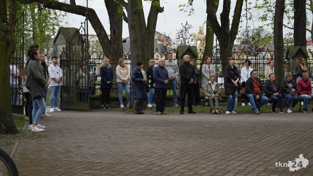 Uroczysta Droga Krzyżowa w kolegiacie św. Mikołaja w Końskich [wideo, zdjęcia]