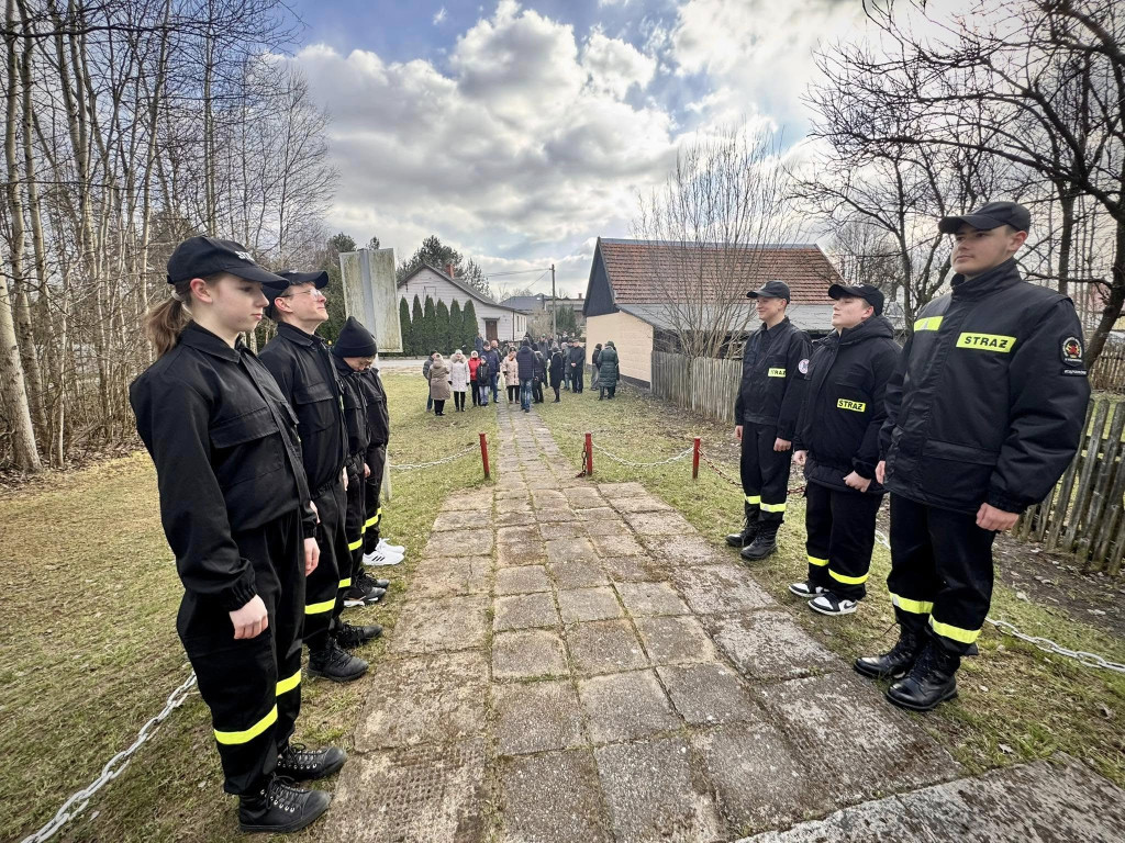 W hołdzie rodzinie Gutów - 85 lat po tragicznych wydarzeniach [zdjęcia]