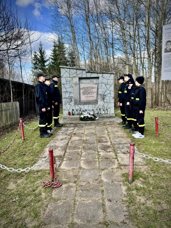 W hołdzie rodzinie Gutów - 85 lat po tragicznych wydarzeniach [zdjęcia]