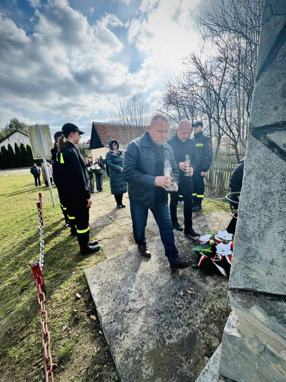 W hołdzie rodzinie Gutów - 85 lat po tragicznych wydarzeniach [zdjęcia]