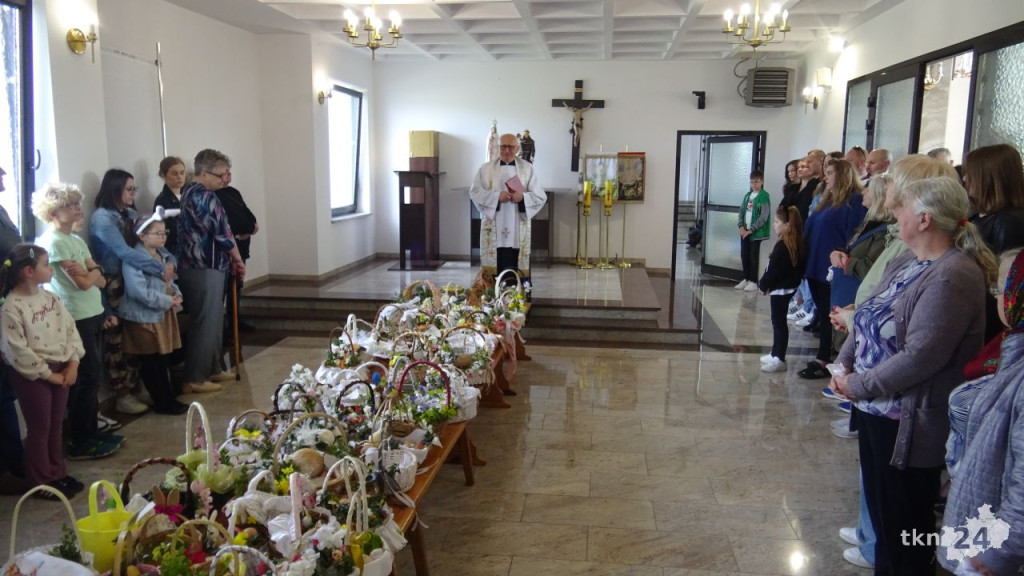 Wielkosobotnie święcenie pokarmów w parafii Matki Bożej Nieustającej Pomocy w Końskich  [wideo, zdjęcia]