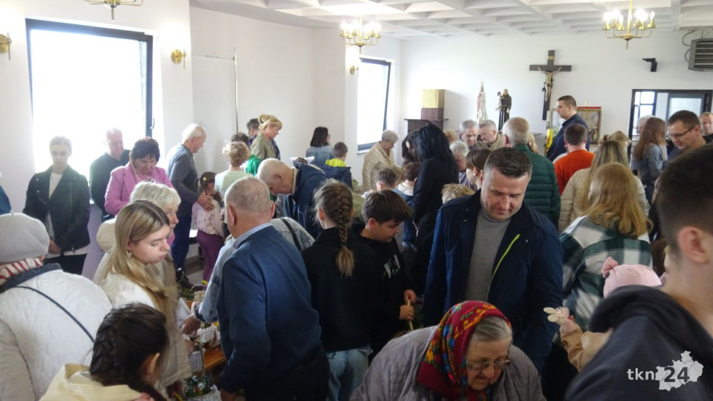 Wielkosobotnie święcenie pokarmów w parafii Matki Bożej Nieustającej Pomocy w Końskich  [wideo, zdjęcia]