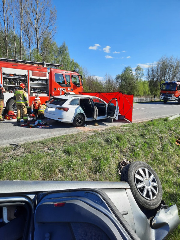Dachowanie na Kieleckiej. Nie żyje mężczyzna. Nowe fakty [zdjęcia]