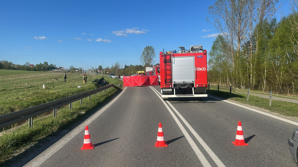 Dachowanie na Kieleckiej. Nie żyje mężczyzna. Nowe fakty [zdjęcia]