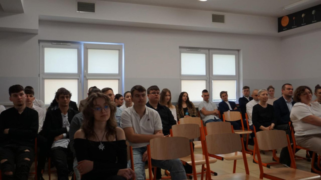 Pożegnanie absolwentów Zakładu Doskonalenia Zawodowego w Końskich [zdjęcia]
