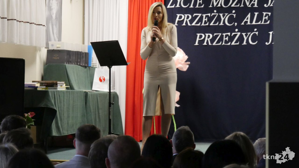 79 maturzystów pożegnało się z I Liceum Ogólnokształcącym w Końskich [zdjęcia]