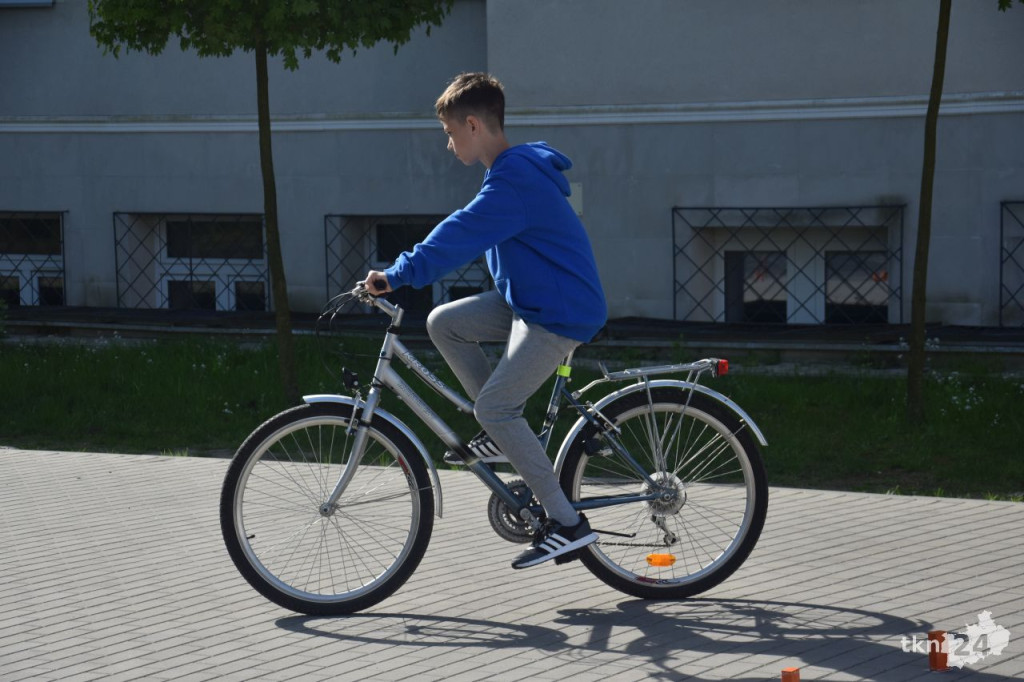 Bezpieczeństwo w teorii i praktyce. Powiatowy etap konkursu w Końskich [wideo, zdjęcia]