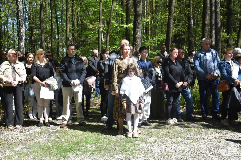 Gmina Smyków ku pamięci pomordowanych mieszkańców Królewca i Adamowa [wideo, zdjęcia]