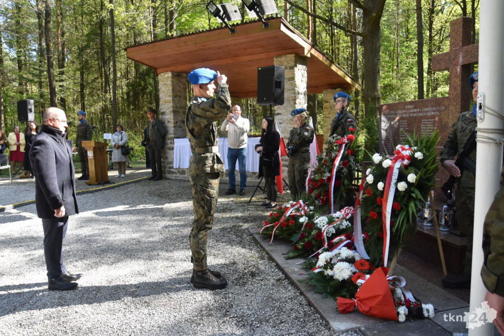Gmina Smyków ku pamięci pomordowanych mieszkańców Królewca i Adamowa [wideo, zdjęcia]