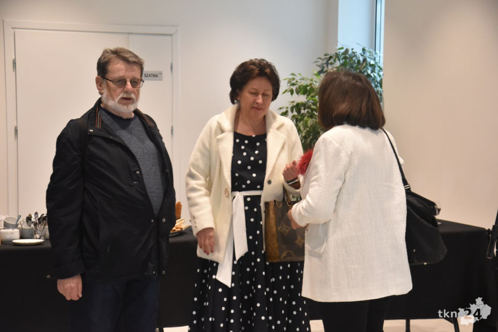 Niezwykła wystawa artystów ASP z Krakowa w Koneckim Centrum Kultury [wideo, zdjęcia]
