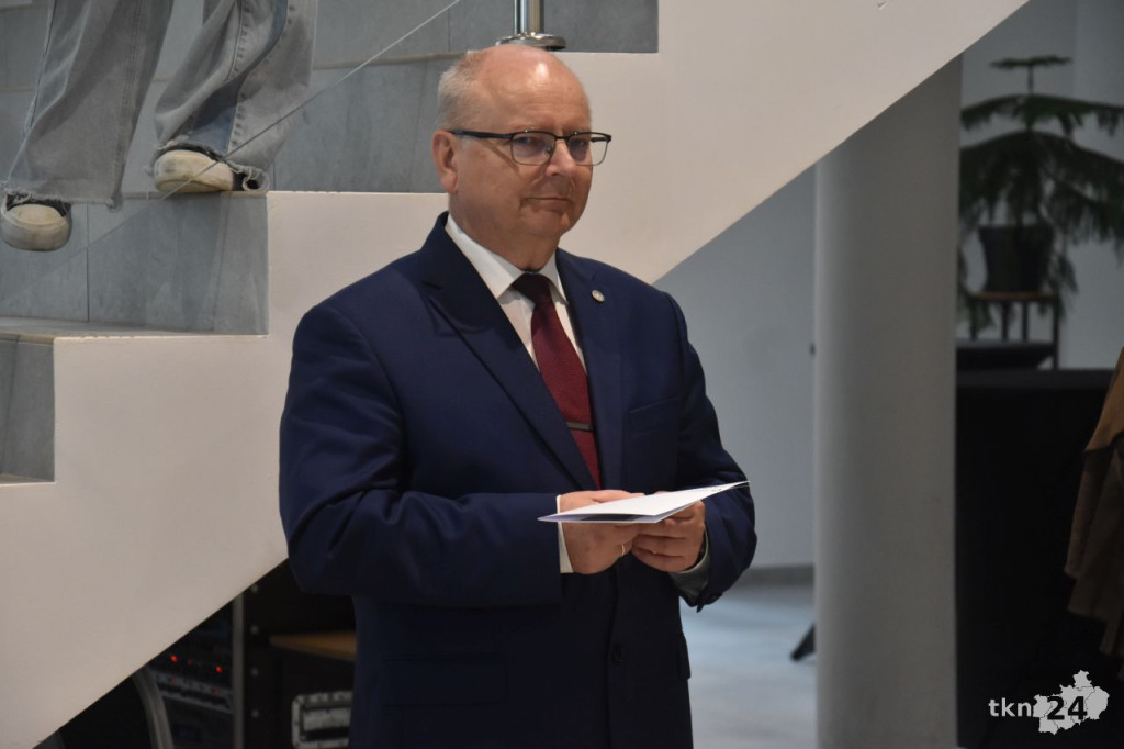 Niezwykła wystawa artystów ASP z Krakowa w Koneckim Centrum Kultury [wideo, zdjęcia]