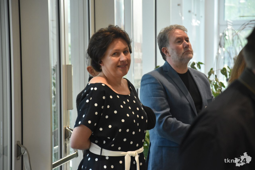 Niezwykła wystawa artystów ASP z Krakowa w Koneckim Centrum Kultury [wideo, zdjęcia]