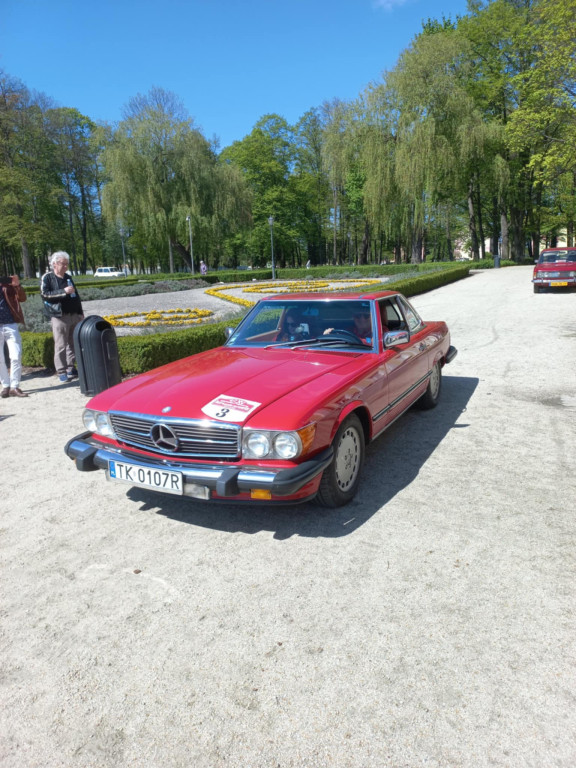 Zabytkowe pojazdy w sobotę zjechały do Końskich [zdjęcia]