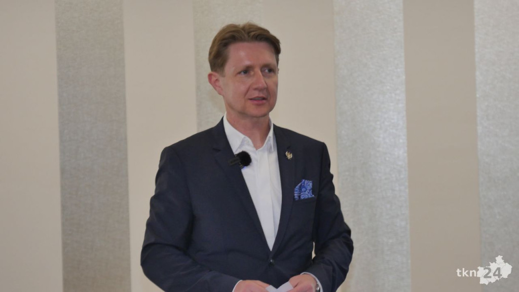 Kandydat na Prezydenta RP Artur Bartoszewicz odwiedził Końskie. Obszerna relacja ze spotkania