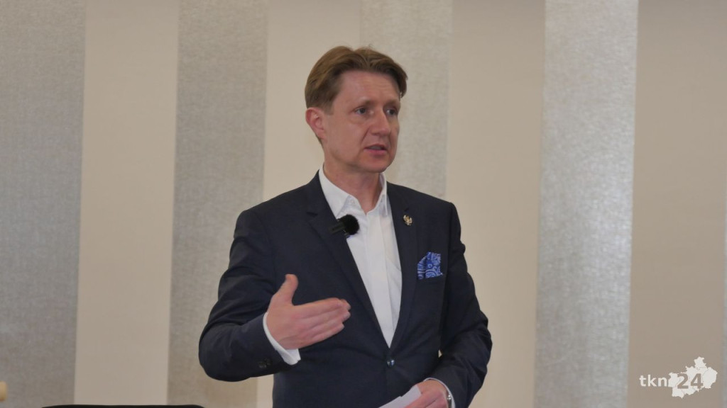 Kandydat na Prezydenta RP Artur Bartoszewicz odwiedził Końskie. Obszerna relacja ze spotkania