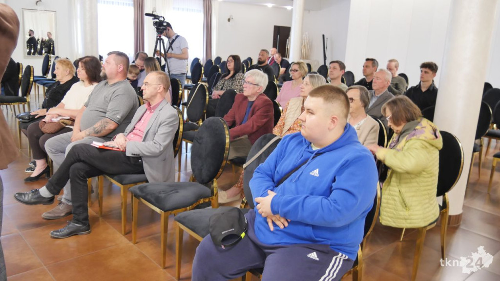 Kandydat na Prezydenta RP Artur Bartoszewicz odwiedził Końskie. Obszerna relacja ze spotkania
