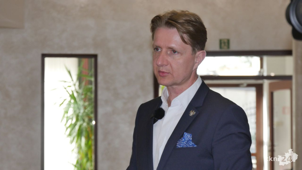 Kandydat na Prezydenta RP Artur Bartoszewicz odwiedził Końskie. Obszerna relacja ze spotkania