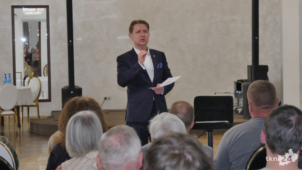 Kandydat na Prezydenta RP Artur Bartoszewicz odwiedził Końskie. Obszerna relacja ze spotkania