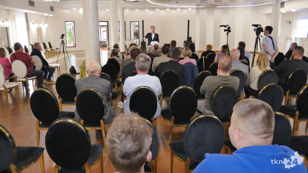 Kandydat na Prezydenta RP Artur Bartoszewicz odwiedził Końskie. Obszerna relacja ze spotkania