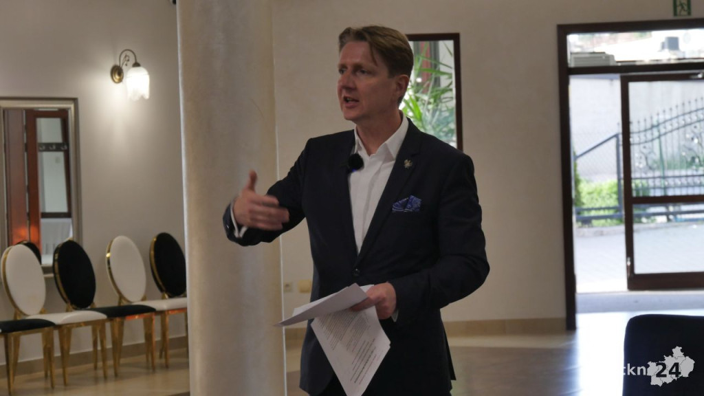 Kandydat na Prezydenta RP Artur Bartoszewicz odwiedził Końskie. Obszerna relacja ze spotkania