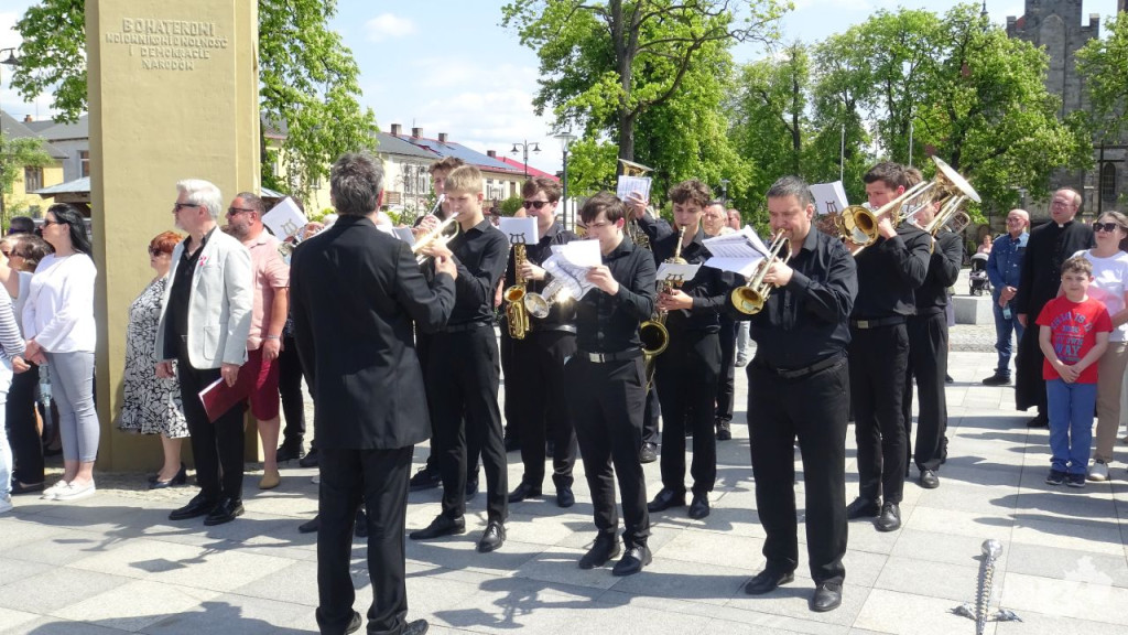 Uroczyste obchody Święta Konstytucji 3 Maja w Końskich! [wideo, foto]
