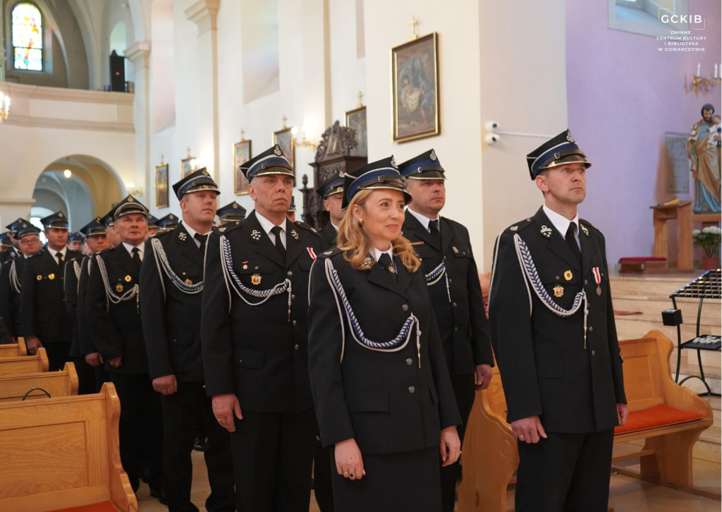 Dzień Strażaka w Gowarczowie z medalami i odznaczeniami [zdjęcia]