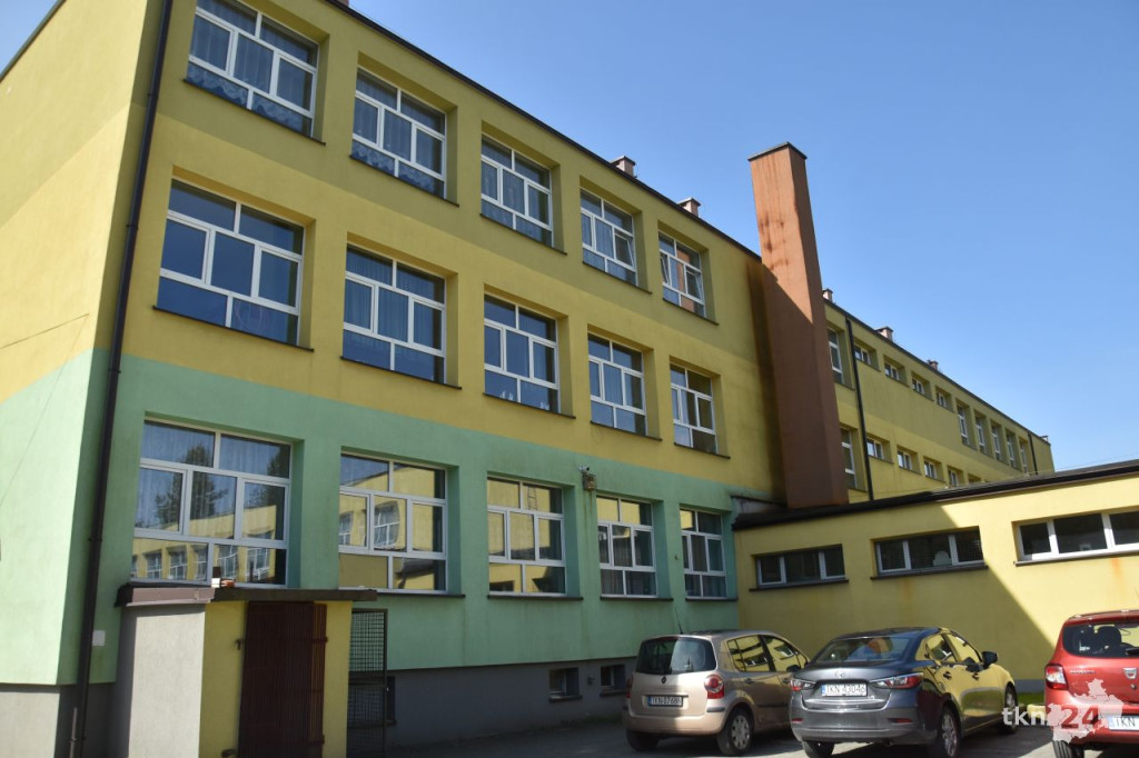 Szkoła Podstawowa w Niekłaniu Wielkim przejdzie gruntowną termomodernizację [wideo, zdjęcia]