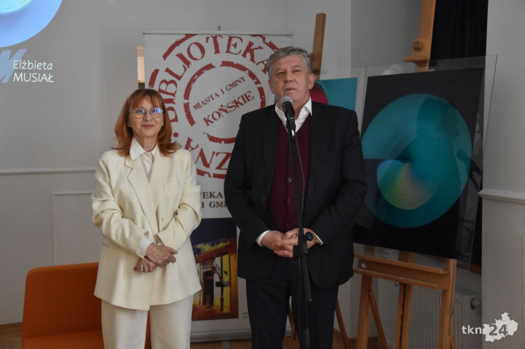 Spotkanie autorskie Elżbiety Musiał. Poezja poszukująca `trzeciego ciała` [wideo, zdjęcia]