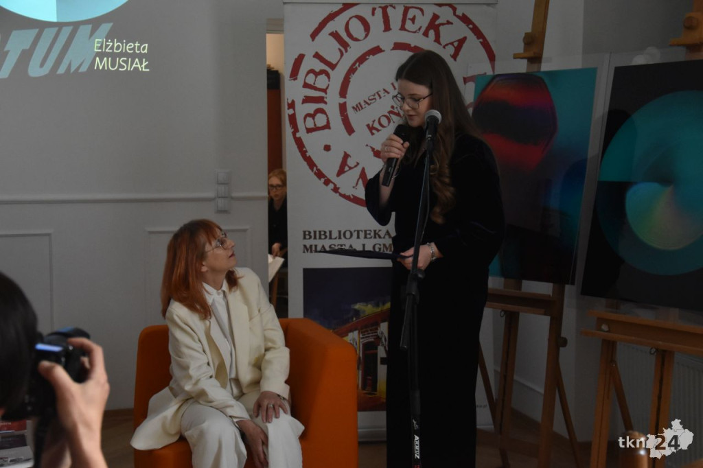 Spotkanie autorskie Elżbiety Musiał. Poezja poszukująca `trzeciego ciała` [wideo, zdjęcia]