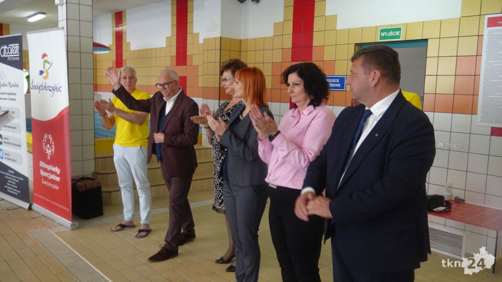 Olimpijczycy znów w Końskich. Rywalizowali niezwykli pływacy [wideo, zdjęcia]