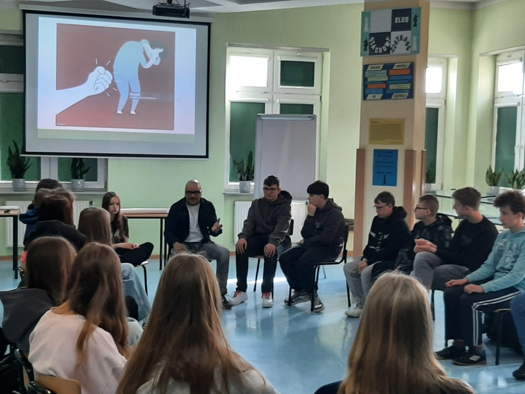 Zajęcia profilaktyczne dla uczniów i rodziców