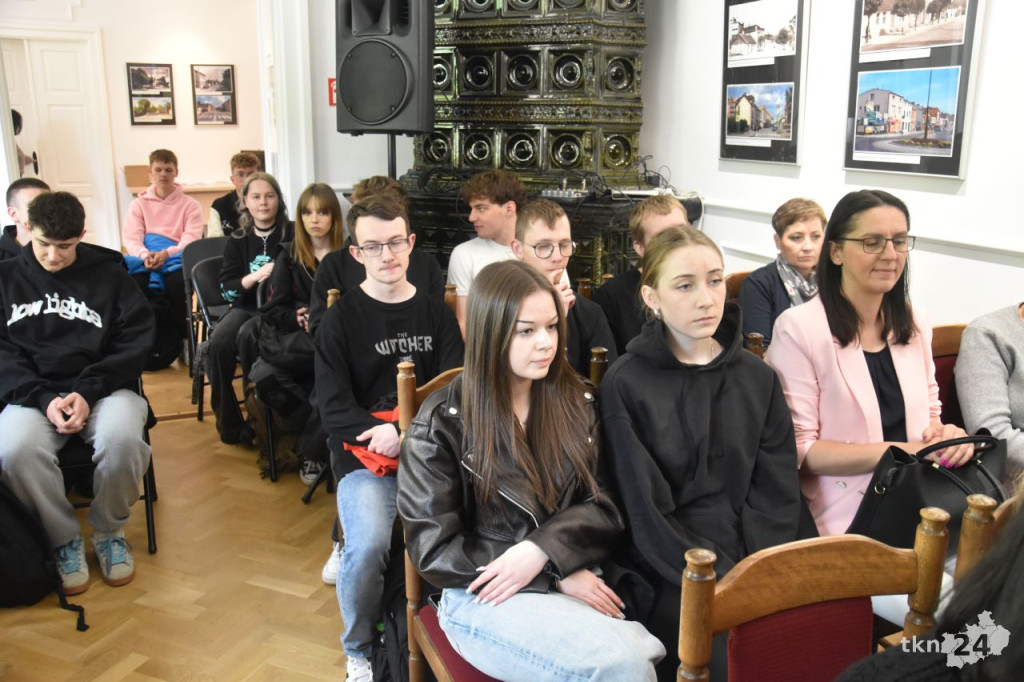 Dorota Duda zaprezentowała swój debiutancki tomik poezji na Seminarium Bibliotekarzy [wideo, zdjęcia]