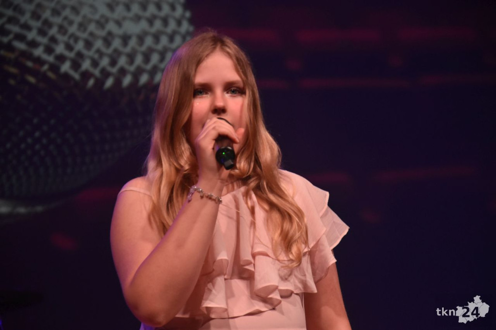 W Końskich wybrzmiały Złote Przeboje w wykonaniu Studia Vocalove [wideo, zdjęcia]