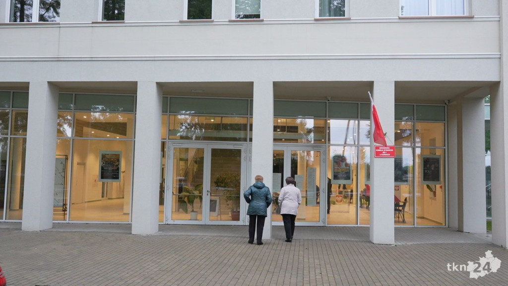 Polacy wybierają prezydenta RP. Otwarto lokale wyborcze [wideo, zdjęcia]
