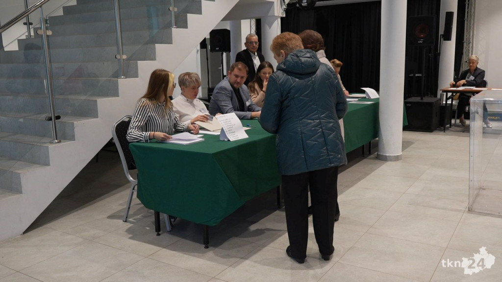 Polacy wybierają prezydenta RP. Otwarto lokale wyborcze [wideo, zdjęcia]