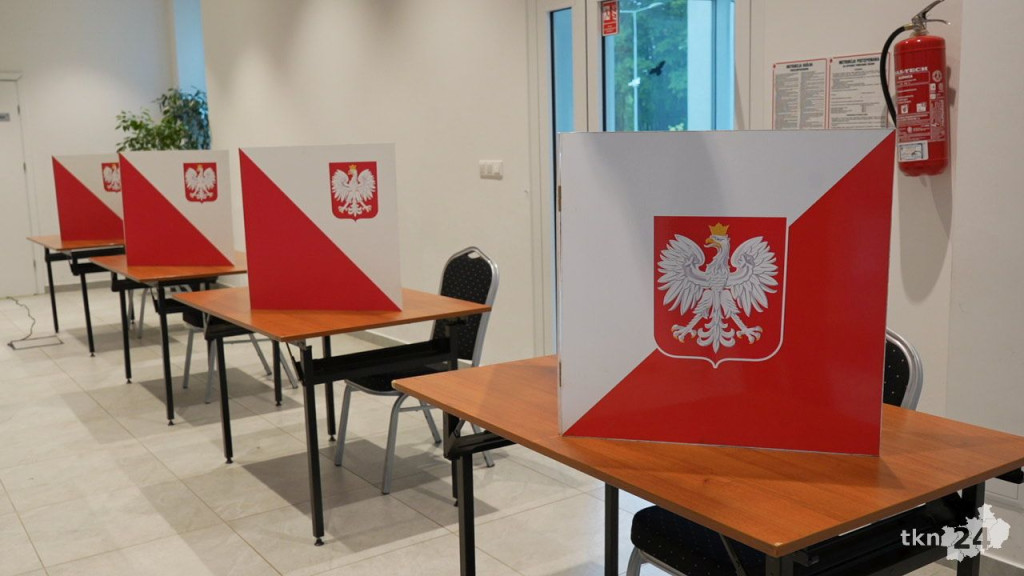 Polacy wybierają prezydenta RP. Otwarto lokale wyborcze [wideo, zdjęcia]