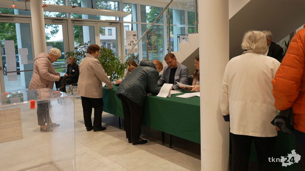 Polacy wybierają prezydenta RP. Otwarto lokale wyborcze [wideo, zdjęcia]