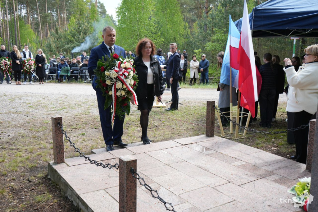W Bulianowie upamiętniono bohaterską rodzinę Olszewskich [wideo, zdjęcia]