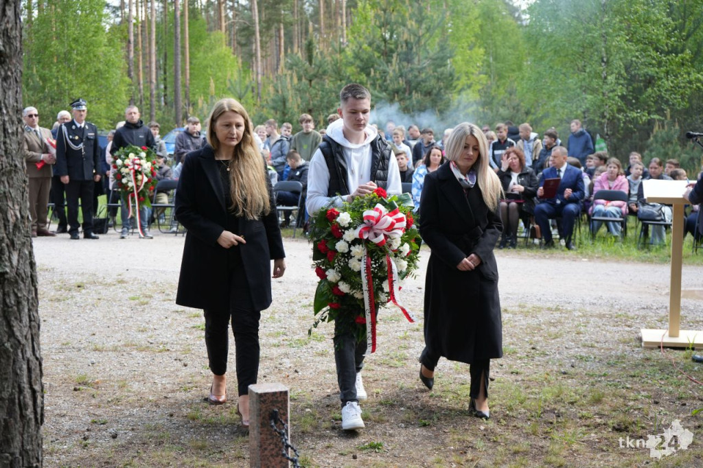 W Bulianowie upamiętniono bohaterską rodzinę Olszewskich [wideo, zdjęcia]