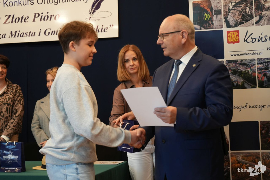 Rywalizowali w ortograficznym boju o Złote Pióro burmistrza [wideo, zdjęcia]