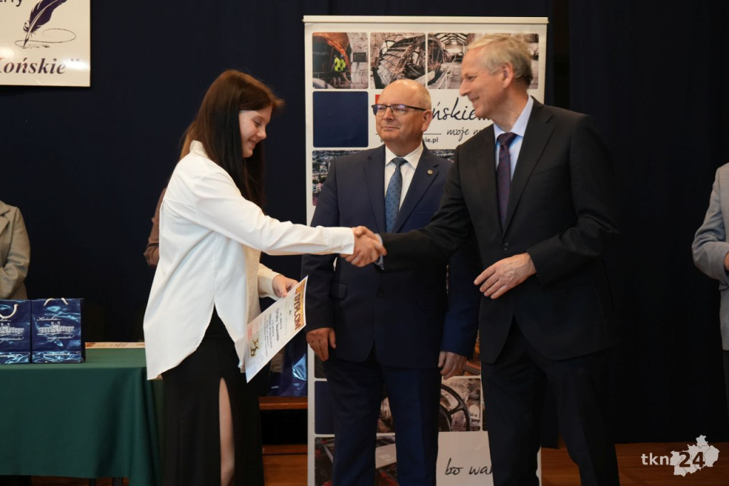 Rywalizowali w ortograficznym boju o Złote Pióro burmistrza [wideo, zdjęcia]