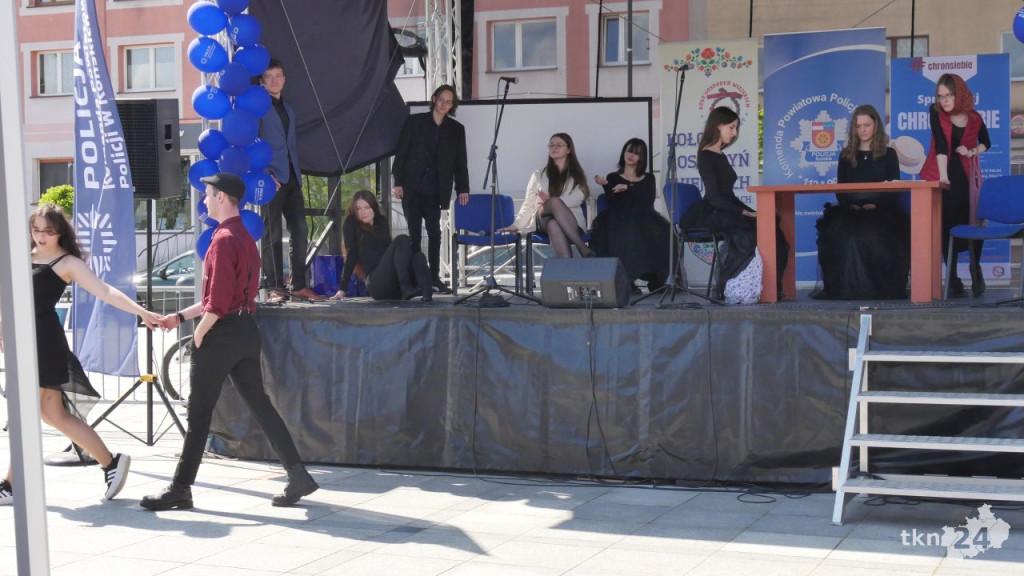 Handel ludźmi to globalny problem. Młodzi Konecczanie wzięli udział w niezwykłej lekcji [wideo, zdjęcia]