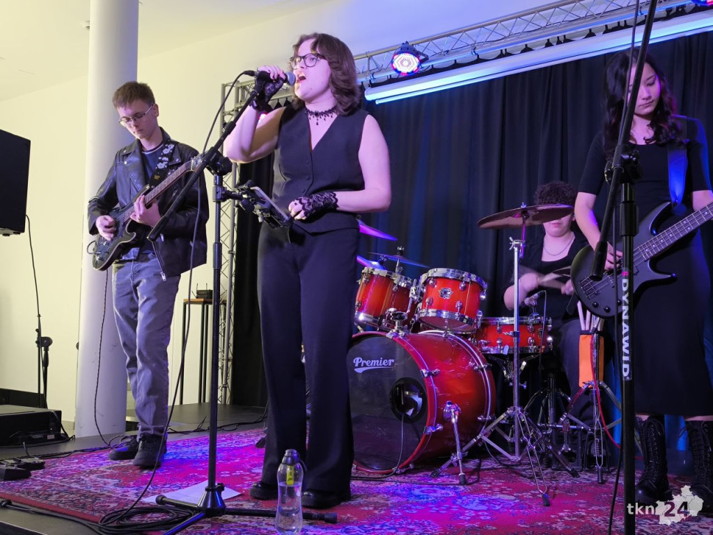 Charytatywnie zagrali rockowy koncert w Końskich [wideo, zdjęcia]