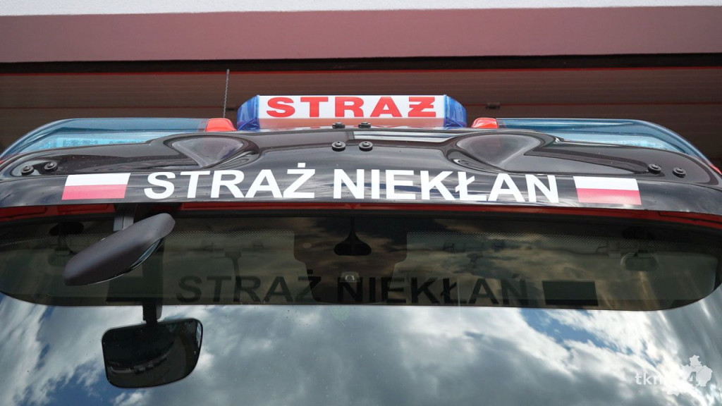 Dzień Strażaka w gminie Stąporków. Uroczyste przekazanie wozu dla OSP Niekłań [wideo, zdjęcia]