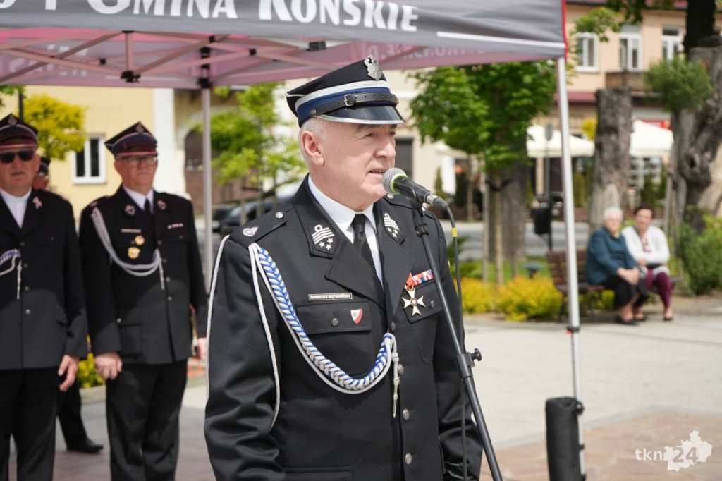 Strażacy z gminy Końskie uroczyście uczcili swoje święto [wideo, zdjęcia]
